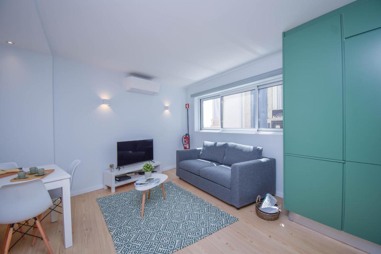 Central & Stylish 2 Bedroom Apartment W/ Balcony Cascais Eksteriør bilde