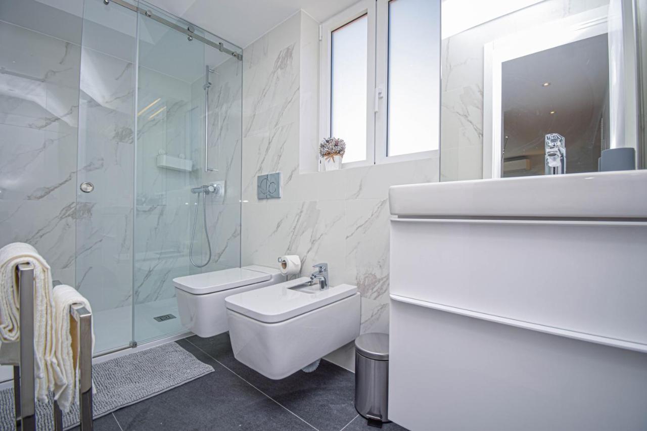 Central & Stylish 2 Bedroom Apartment W/ Balcony Cascais Eksteriør bilde