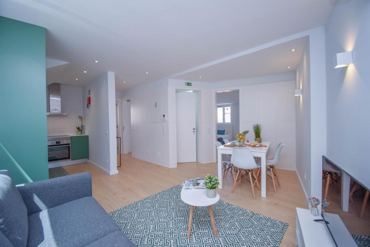 Central & Stylish 2 Bedroom Apartment W/ Balcony Cascais Eksteriør bilde