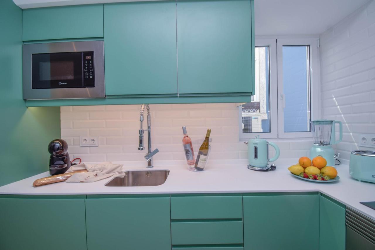 Central & Stylish 2 Bedroom Apartment W/ Balcony Cascais Eksteriør bilde