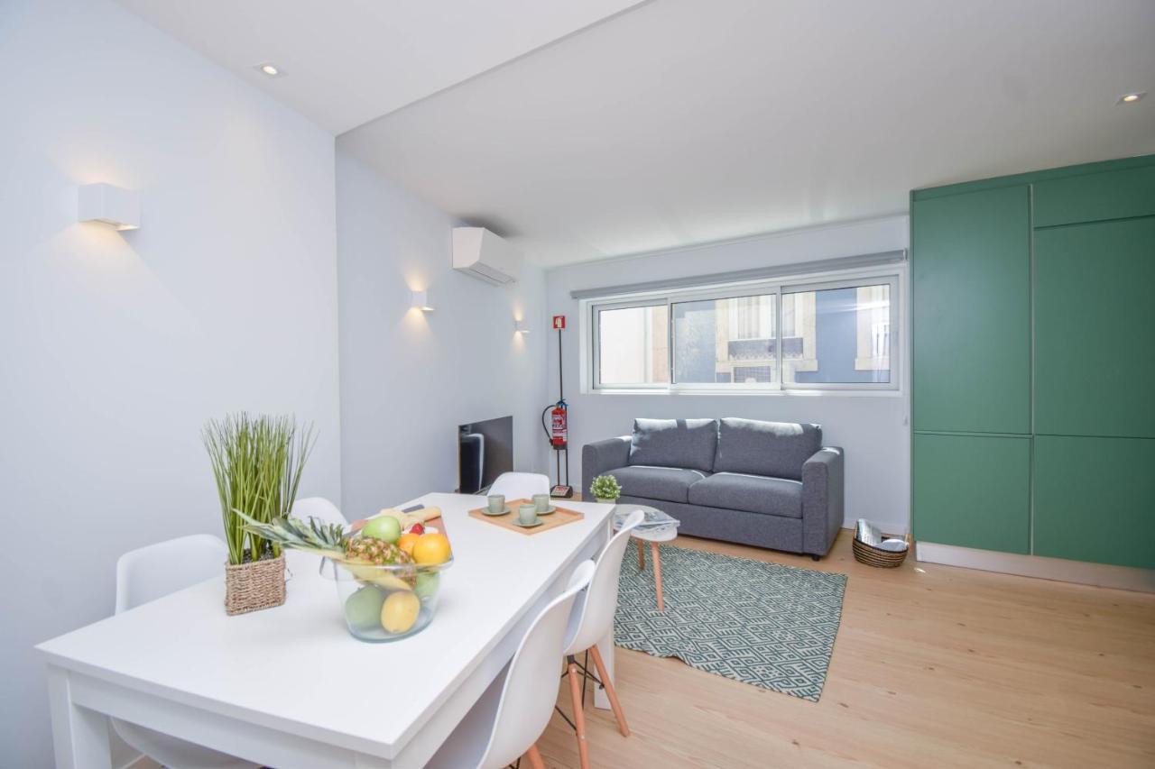 Central & Stylish 2 Bedroom Apartment W/ Balcony Cascais Eksteriør bilde